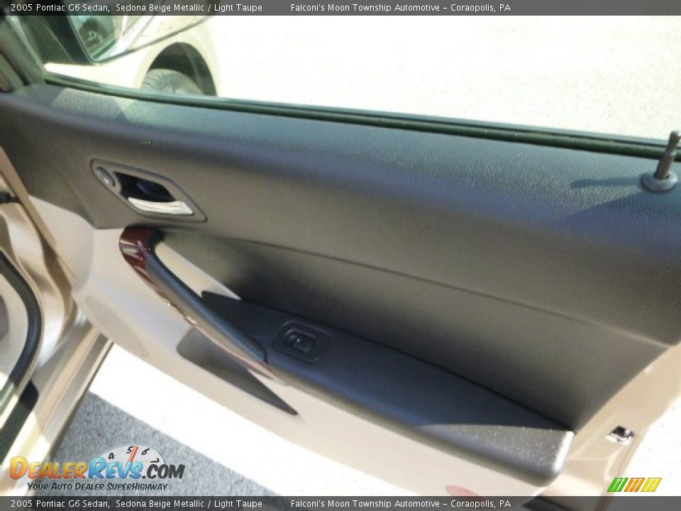 2005 Pontiac G6 Sedan Sedona Beige Metallic / Light Taupe Photo #12