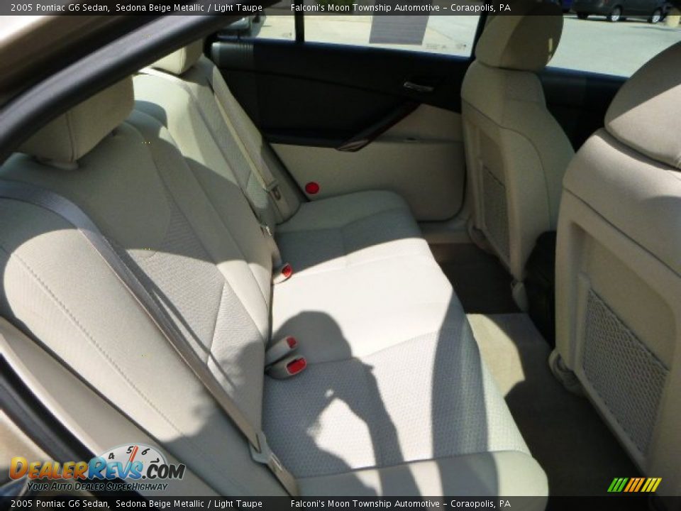 2005 Pontiac G6 Sedan Sedona Beige Metallic / Light Taupe Photo #13