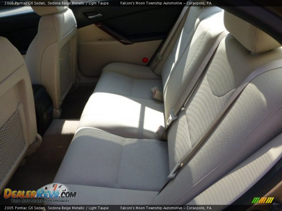 2005 Pontiac G6 Sedan Sedona Beige Metallic / Light Taupe Photo #16