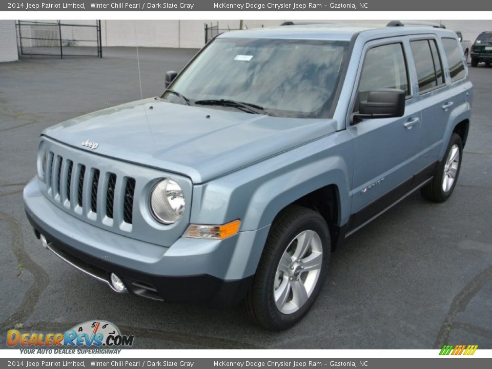Front 3/4 View of 2014 Jeep Patriot Limited Photo #2