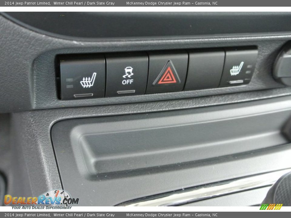 Controls of 2014 Jeep Patriot Limited Photo #11