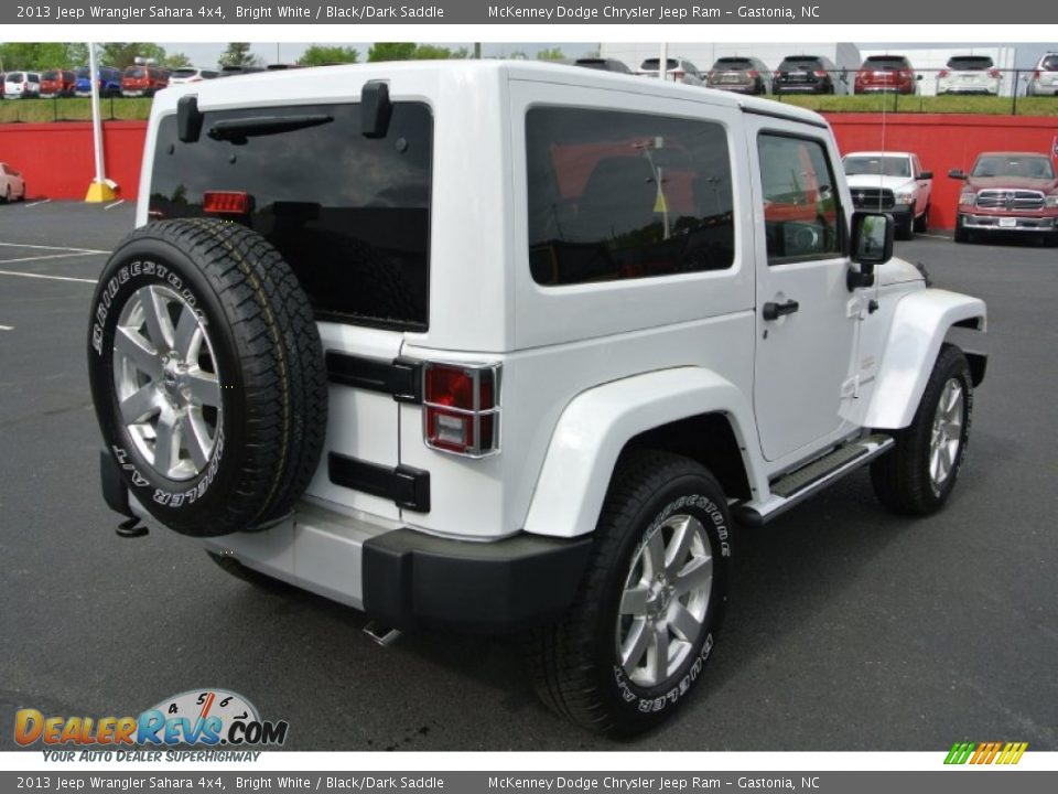 2013 Jeep Wrangler Sahara 4x4 Bright White / Black/Dark Saddle Photo #5