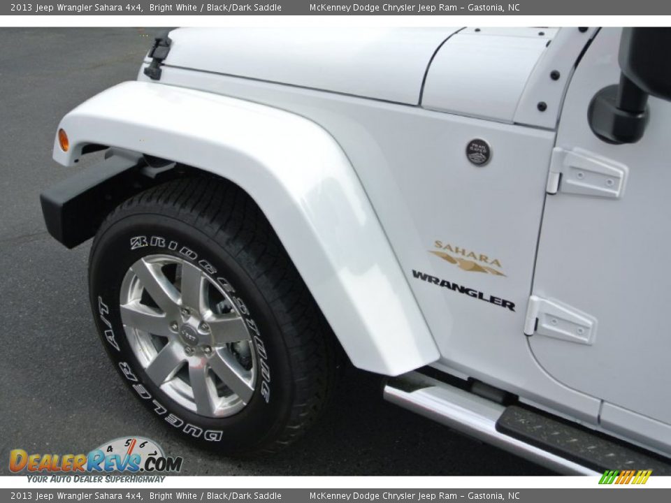 2013 Jeep Wrangler Sahara 4x4 Bright White / Black/Dark Saddle Photo #7