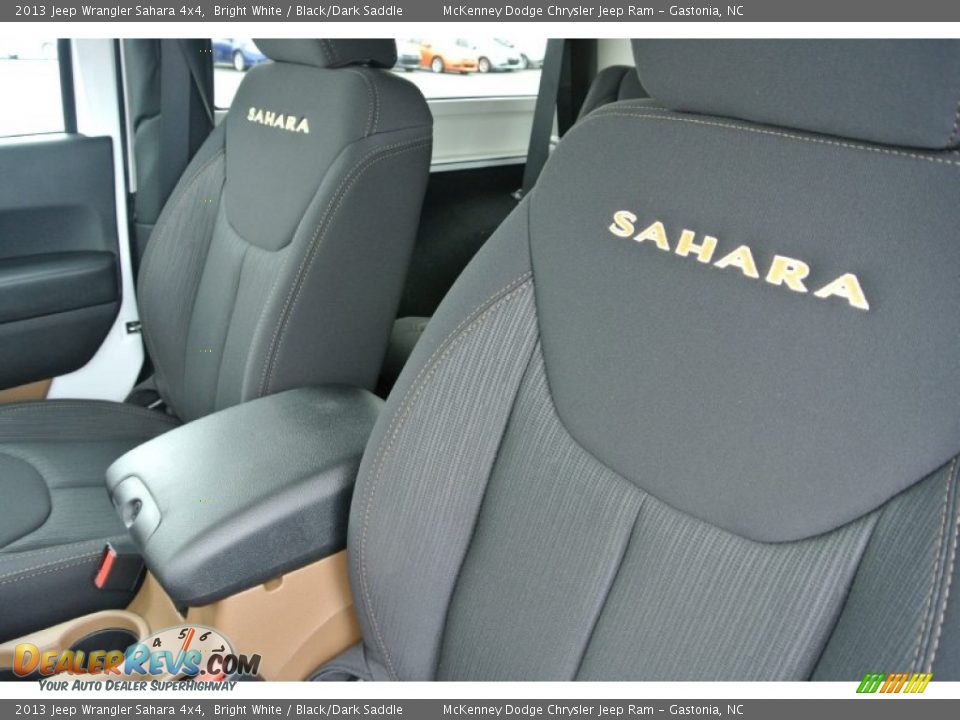 2013 Jeep Wrangler Sahara 4x4 Bright White / Black/Dark Saddle Photo #10