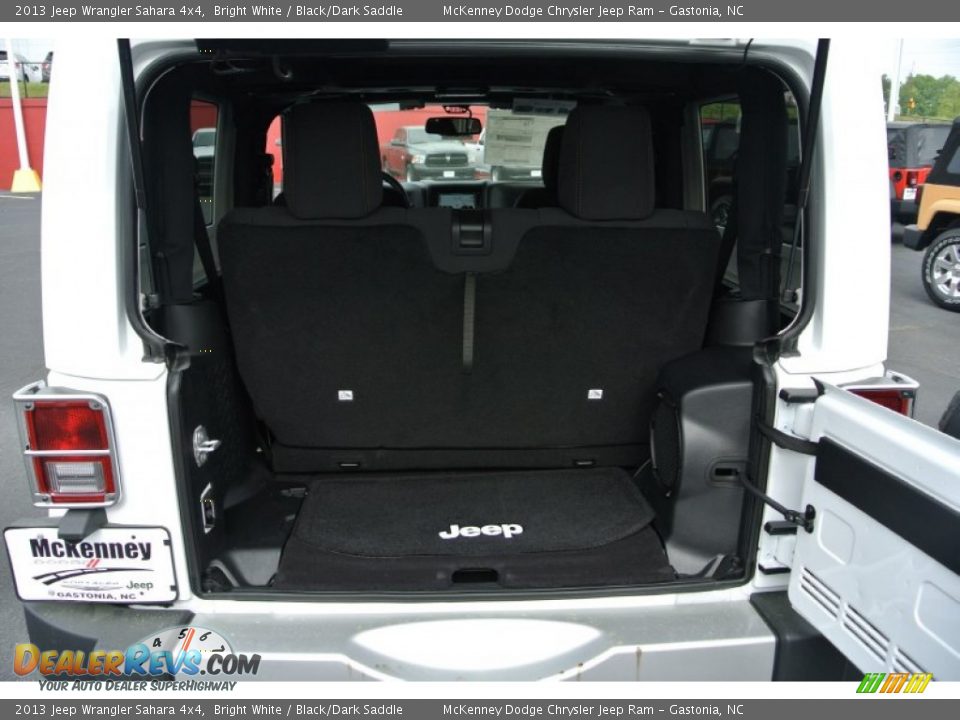 2013 Jeep Wrangler Sahara 4x4 Bright White / Black/Dark Saddle Photo #18