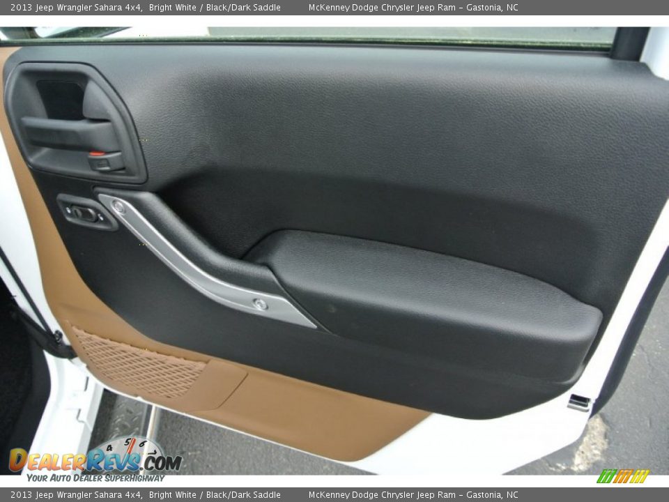 Door Panel of 2013 Jeep Wrangler Sahara 4x4 Photo #21