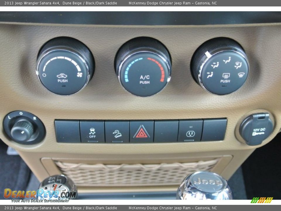 Controls of 2013 Jeep Wrangler Sahara 4x4 Photo #14
