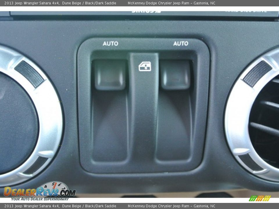 2013 Jeep Wrangler Sahara 4x4 Dune Beige / Black/Dark Saddle Photo #15