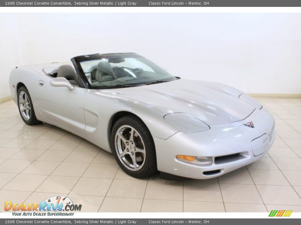 Front 3/4 View of 1998 Chevrolet Corvette Convertible Photo #1
