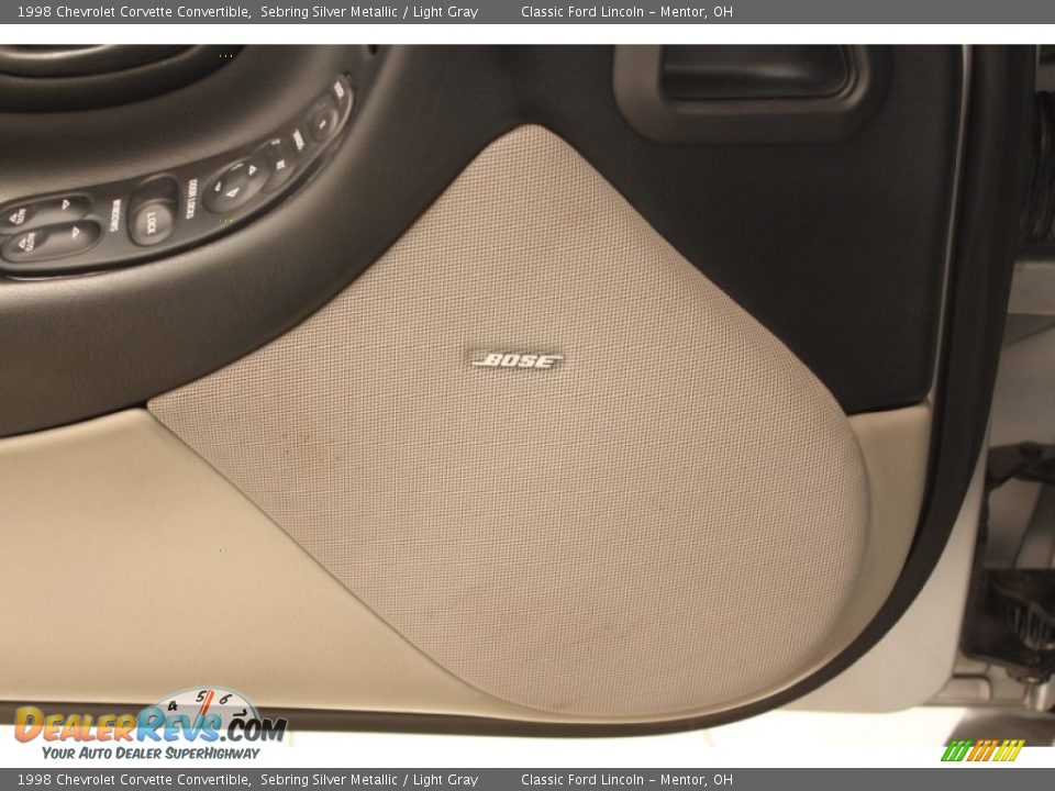 Audio System of 1998 Chevrolet Corvette Convertible Photo #6
