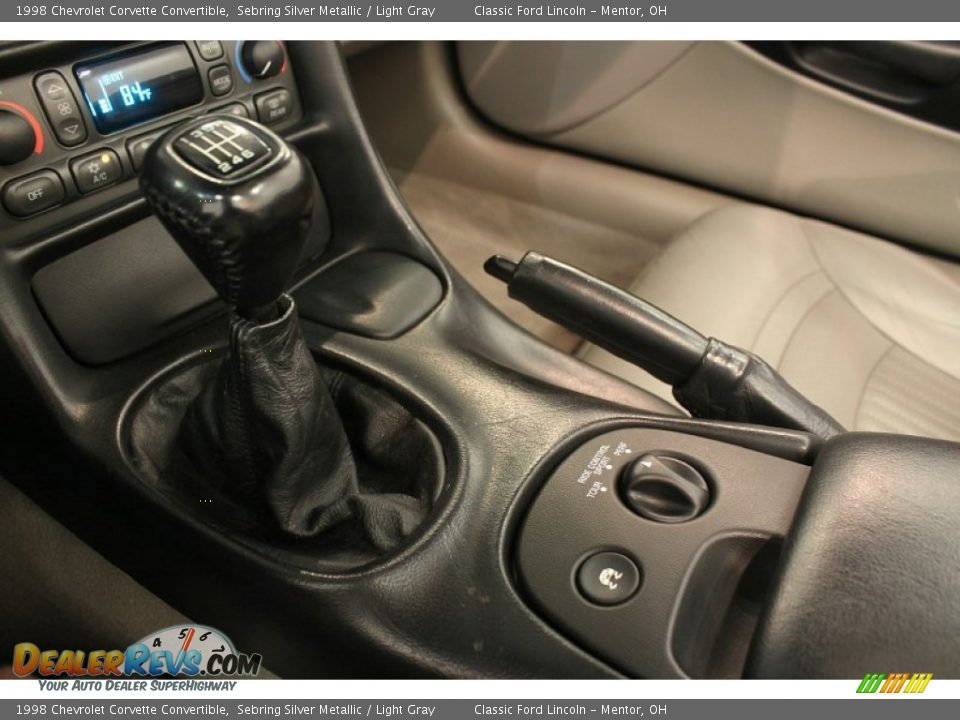 1998 Chevrolet Corvette Convertible Shifter Photo #14