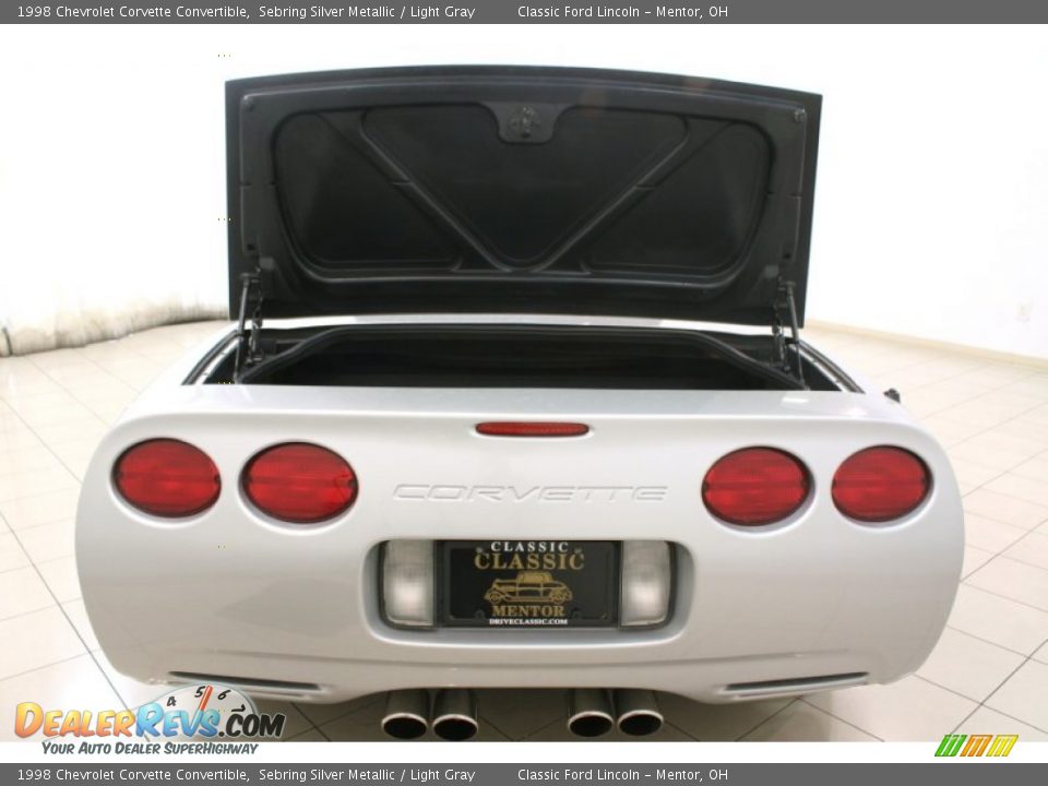 1998 Chevrolet Corvette Convertible Sebring Silver Metallic / Light Gray Photo #16