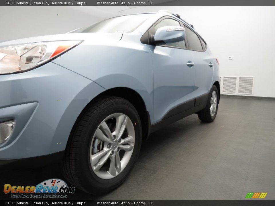 2013 Hyundai Tucson GLS Aurora Blue / Taupe Photo #5