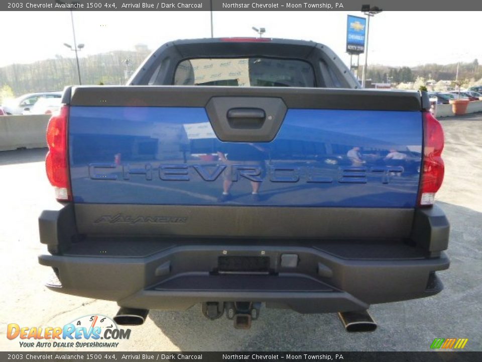 2003 Chevrolet Avalanche 1500 4x4 Arrival Blue / Dark Charcoal Photo #4