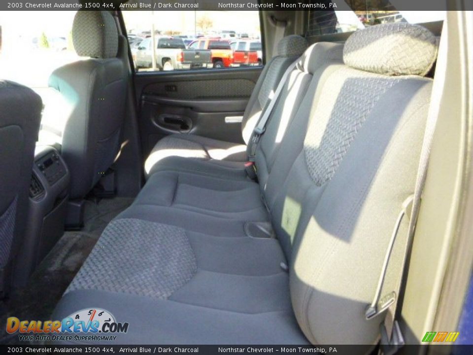 2003 Chevrolet Avalanche 1500 4x4 Arrival Blue / Dark Charcoal Photo #11