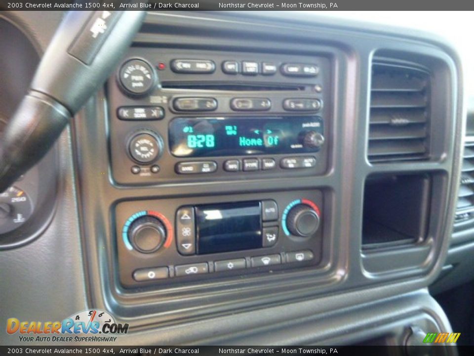 2003 Chevrolet Avalanche 1500 4x4 Arrival Blue / Dark Charcoal Photo #18