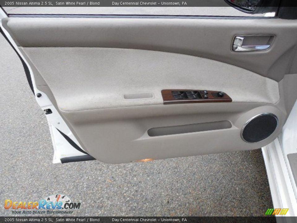 2005 Nissan Altima 2.5 SL Satin White Pearl / Blond Photo #11