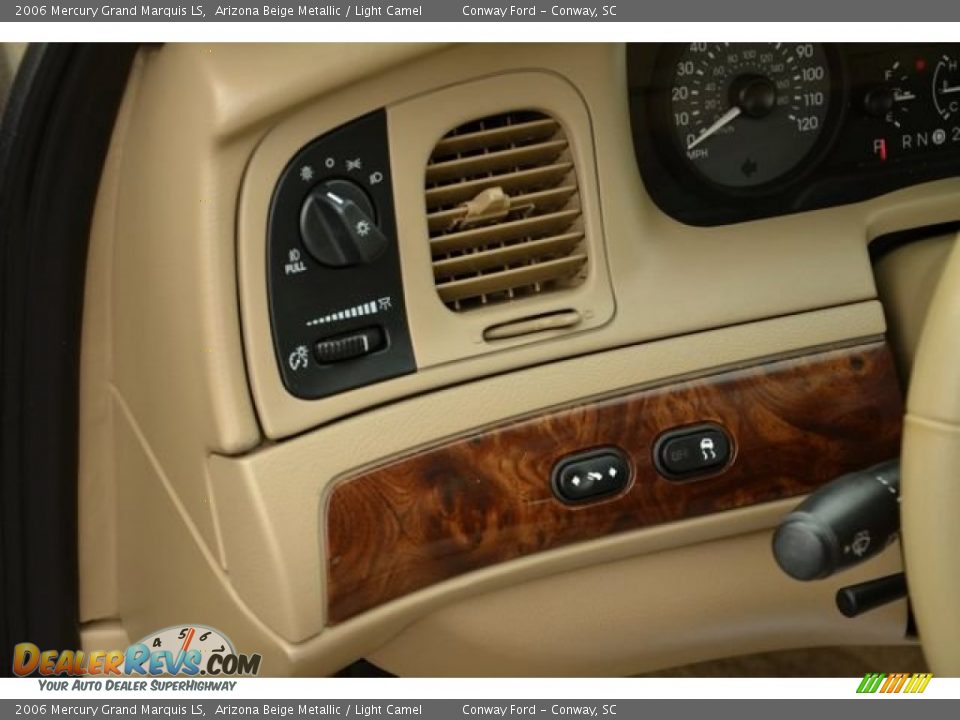 Controls of 2006 Mercury Grand Marquis LS Photo #21