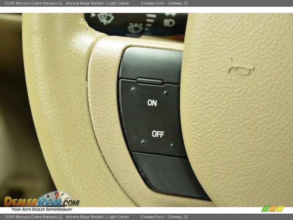 Controls of 2006 Mercury Grand Marquis LS Photo #26
