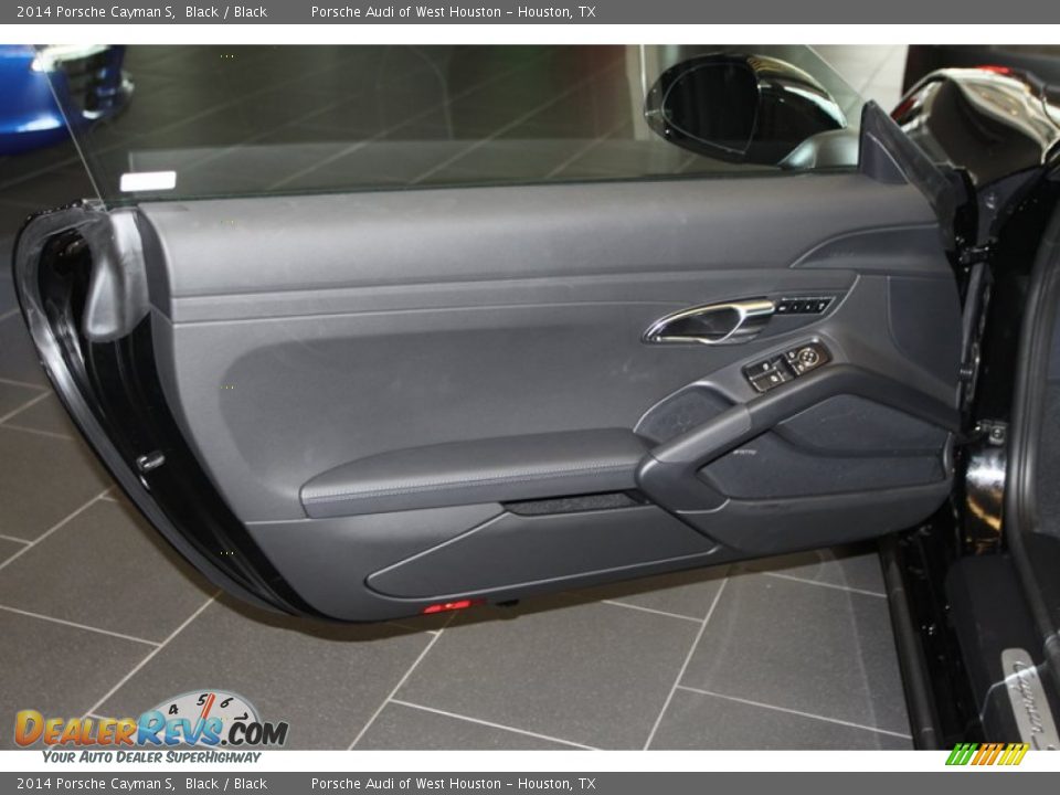 Door Panel of 2014 Porsche Cayman S Photo #12