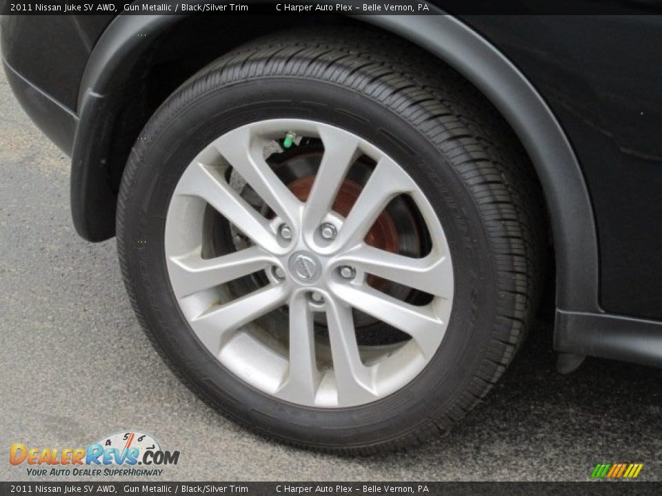 2011 Nissan Juke SV AWD Gun Metallic / Black/Silver Trim Photo #3