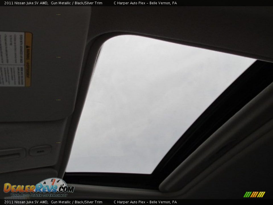 2011 Nissan Juke SV AWD Gun Metallic / Black/Silver Trim Photo #18