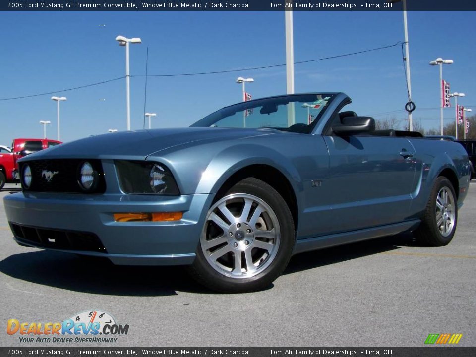 2005 Ford Mustang GT Premium Convertible Windveil Blue Metallic / Dark Charcoal Photo #10