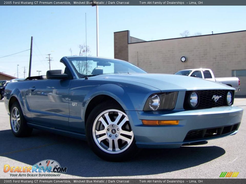 2005 Ford Mustang GT Premium Convertible Windveil Blue Metallic / Dark Charcoal Photo #11