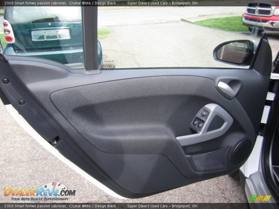 2009 Smart fortwo passion cabriolet Crystal White / Design Black Photo #15