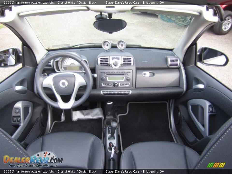 2009 Smart fortwo passion cabriolet Crystal White / Design Black Photo #25