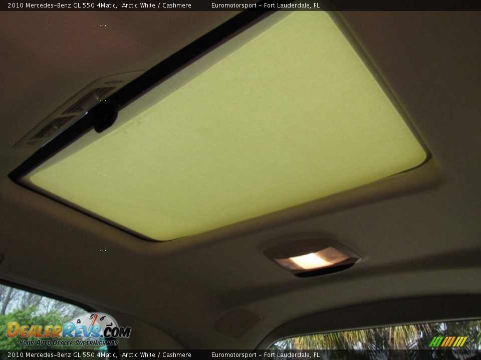 2010 Mercedes-Benz GL 550 4Matic Arctic White / Cashmere Photo #31