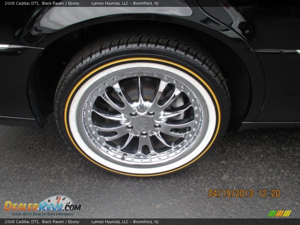 Custom Wheels of 2008 Cadillac DTS  Photo #7