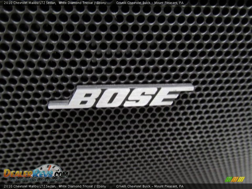 2010 Chevrolet Malibu LTZ Sedan White Diamond Tricoat / Ebony Photo #17