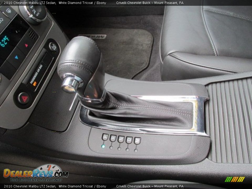 2010 Chevrolet Malibu LTZ Sedan White Diamond Tricoat / Ebony Photo #21