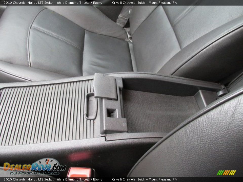 2010 Chevrolet Malibu LTZ Sedan White Diamond Tricoat / Ebony Photo #26