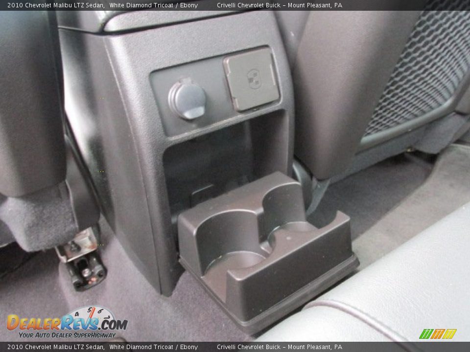 2010 Chevrolet Malibu LTZ Sedan White Diamond Tricoat / Ebony Photo #30