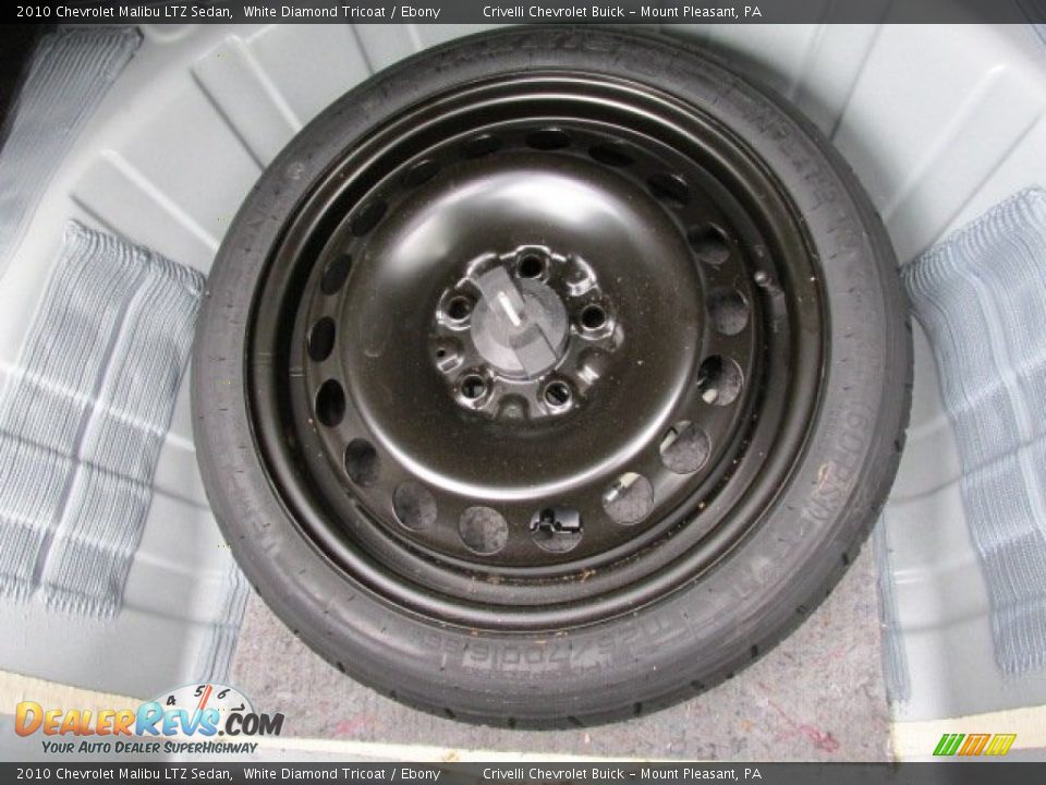 2010 Chevrolet Malibu LTZ Sedan White Diamond Tricoat / Ebony Photo #34