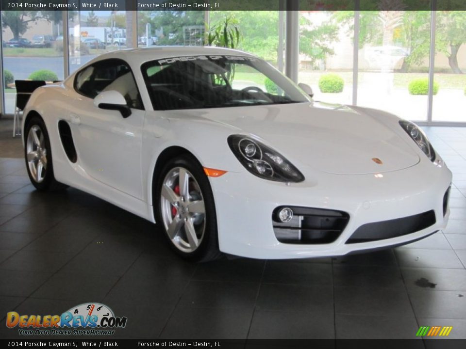 Front 3/4 View of 2014 Porsche Cayman S Photo #11