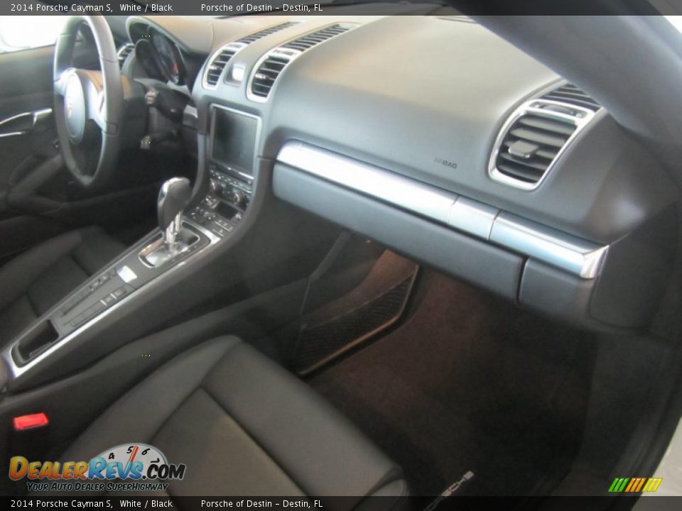 Dashboard of 2014 Porsche Cayman S Photo #27
