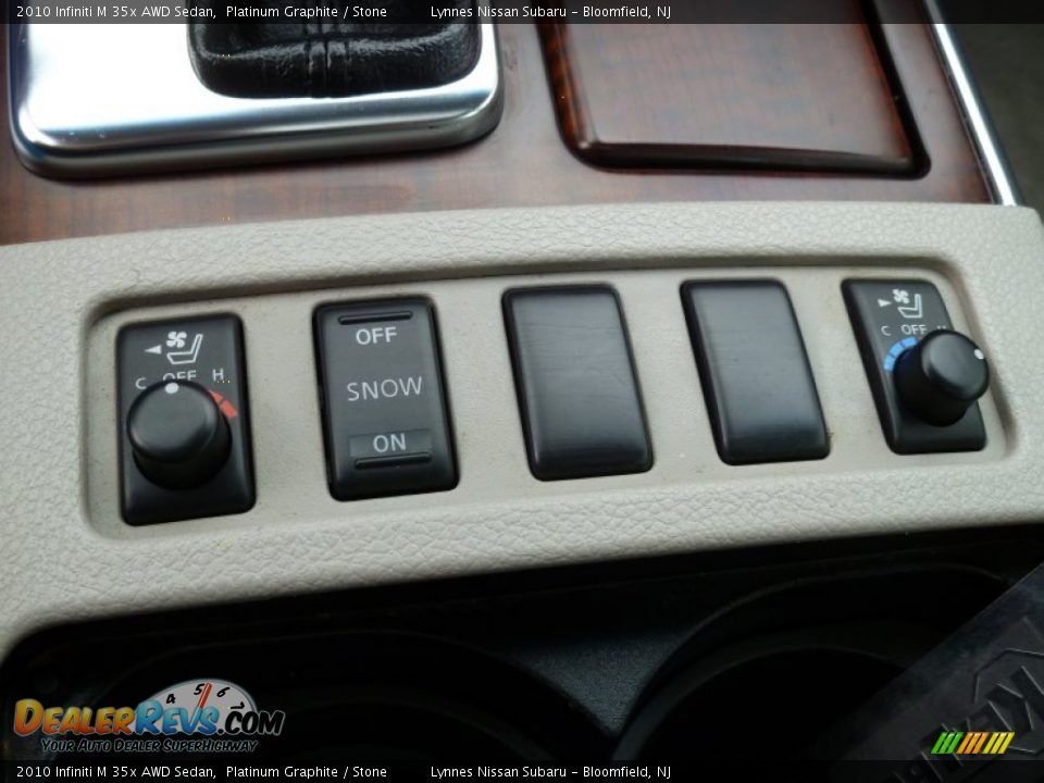 2010 Infiniti M 35x AWD Sedan Platinum Graphite / Stone Photo #22
