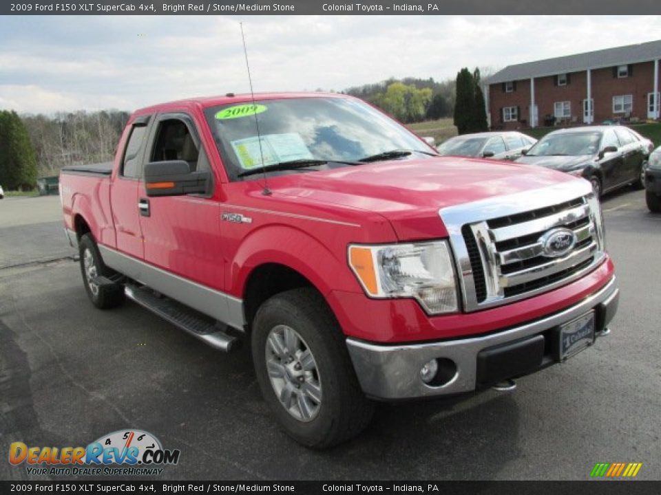2009 Ford F150 XLT SuperCab 4x4 Bright Red / Stone/Medium Stone Photo #4