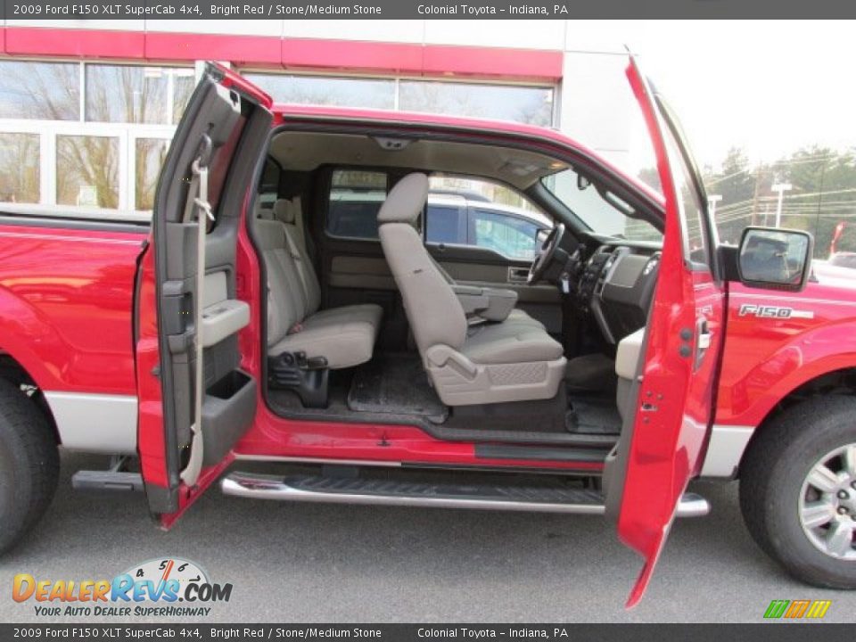 2009 Ford F150 XLT SuperCab 4x4 Bright Red / Stone/Medium Stone Photo #9