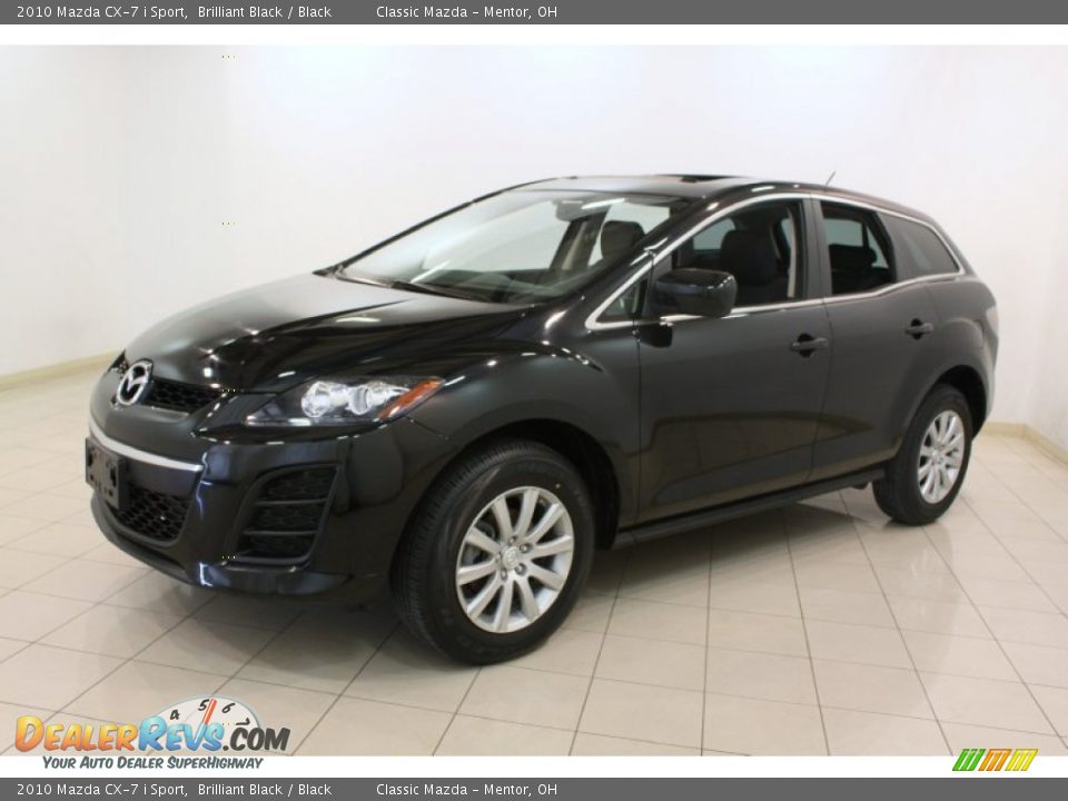 Front 3/4 View of 2010 Mazda CX-7 i Sport Photo #3