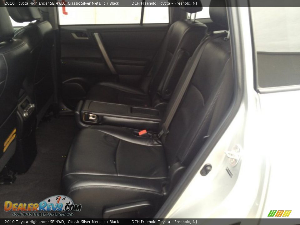 2010 Toyota Highlander SE 4WD Classic Silver Metallic / Black Photo #10