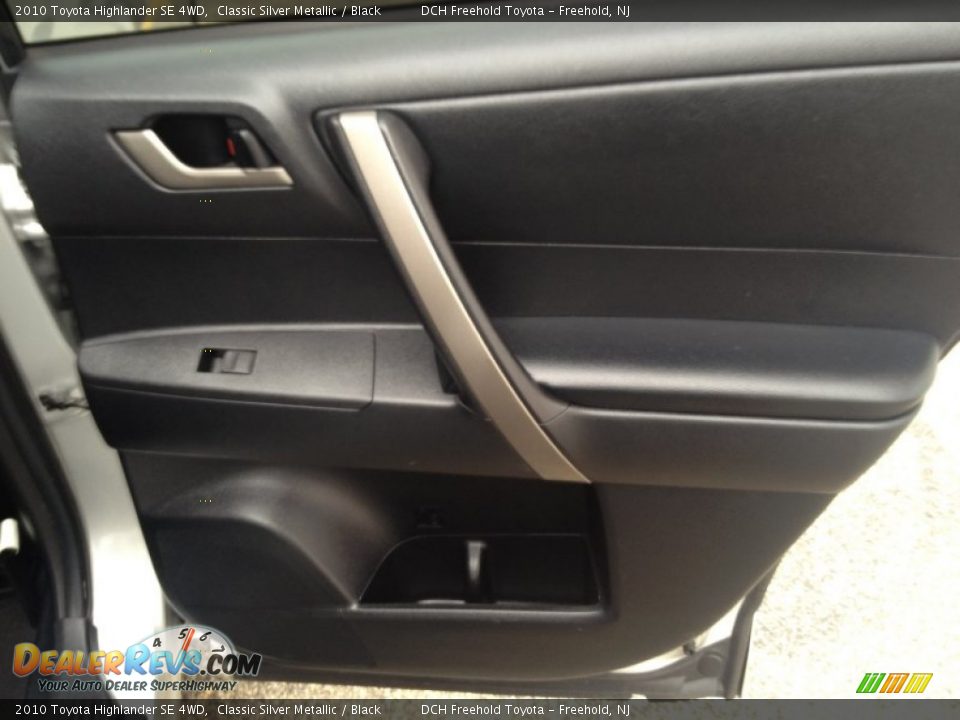 2010 Toyota Highlander SE 4WD Classic Silver Metallic / Black Photo #24