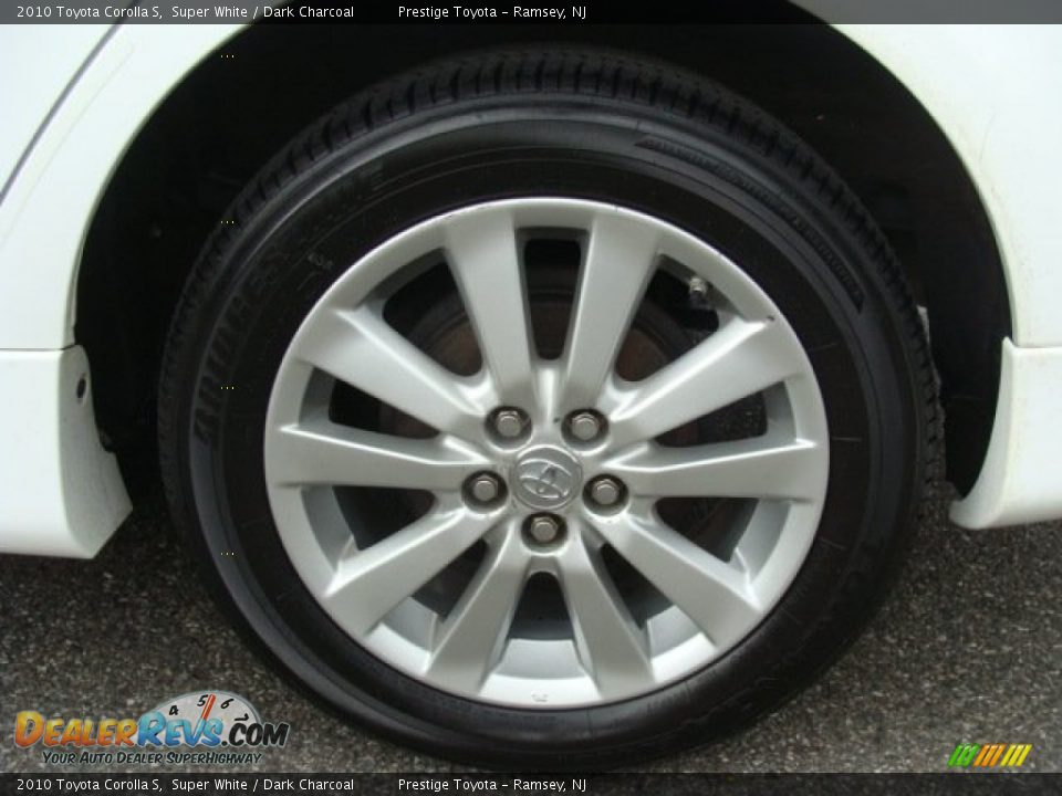 2010 Toyota Corolla S Super White / Dark Charcoal Photo #14
