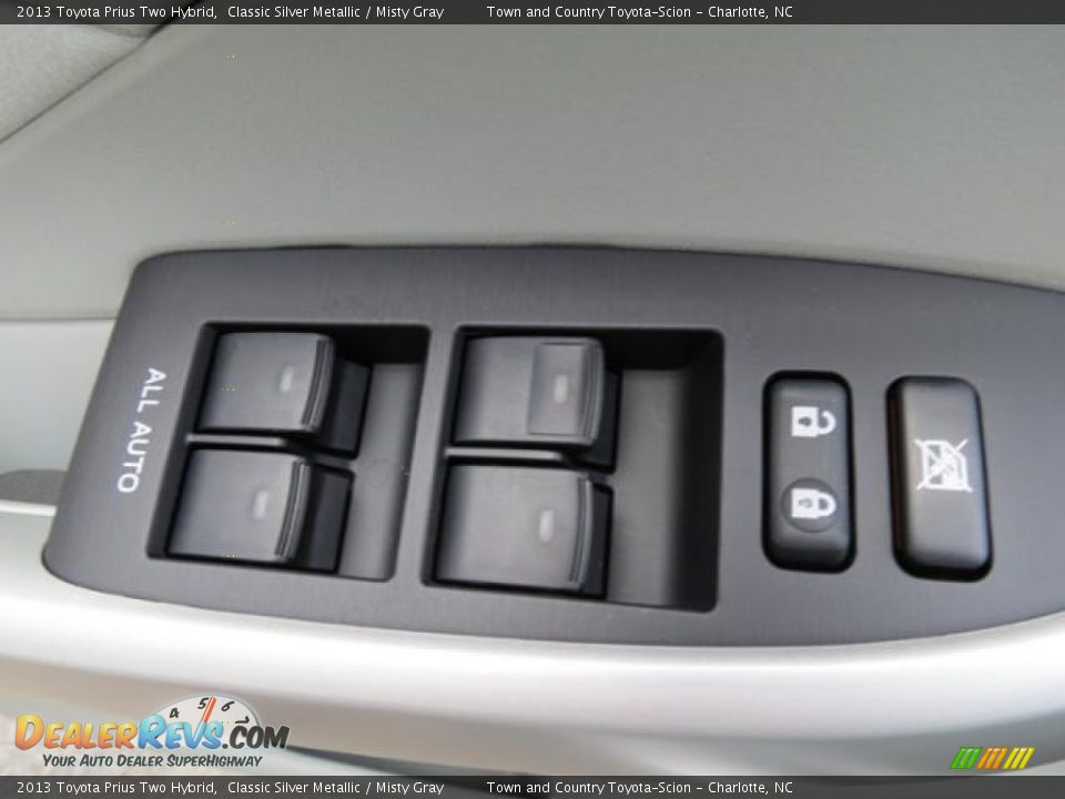 2013 Toyota Prius Two Hybrid Classic Silver Metallic / Misty Gray Photo #10