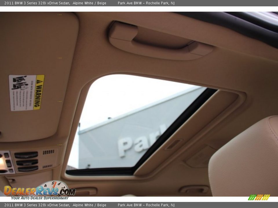 2011 BMW 3 Series 328i xDrive Sedan Alpine White / Beige Photo #20