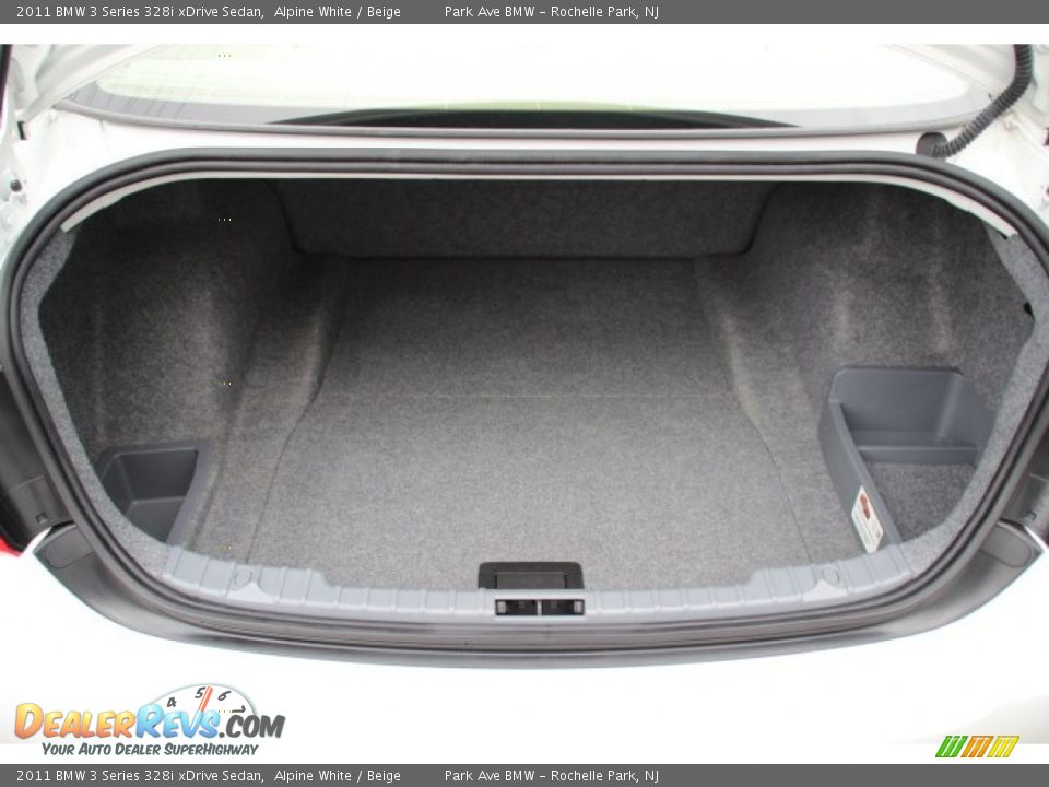 2011 BMW 3 Series 328i xDrive Sedan Alpine White / Beige Photo #21