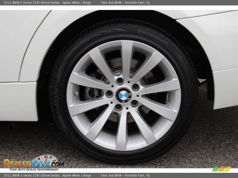 2011 BMW 3 Series 328i xDrive Sedan Alpine White / Beige Photo #31